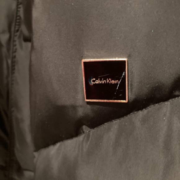 black winter jacket - Picture 3 of 4